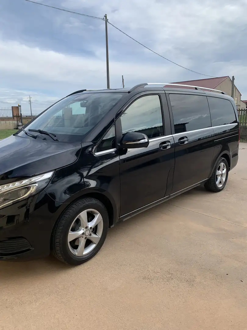 Mercedes-Benz V 220 - 1