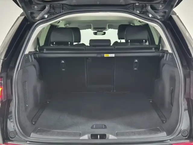 Land Rover Discovery Sport view 14