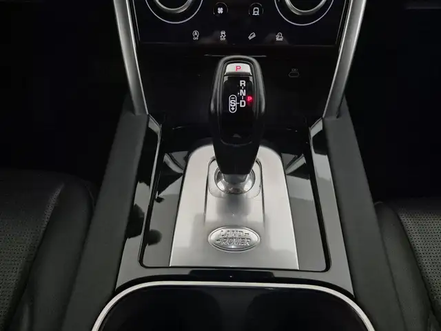 Land Rover Discovery Sport view 13