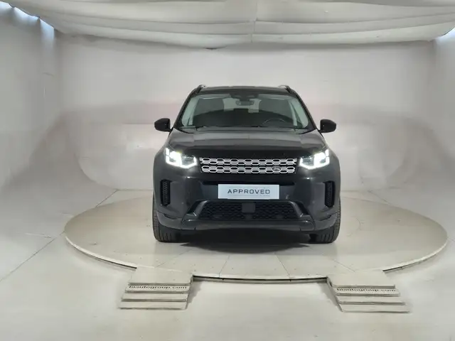 Land Rover Discovery Sport view 8