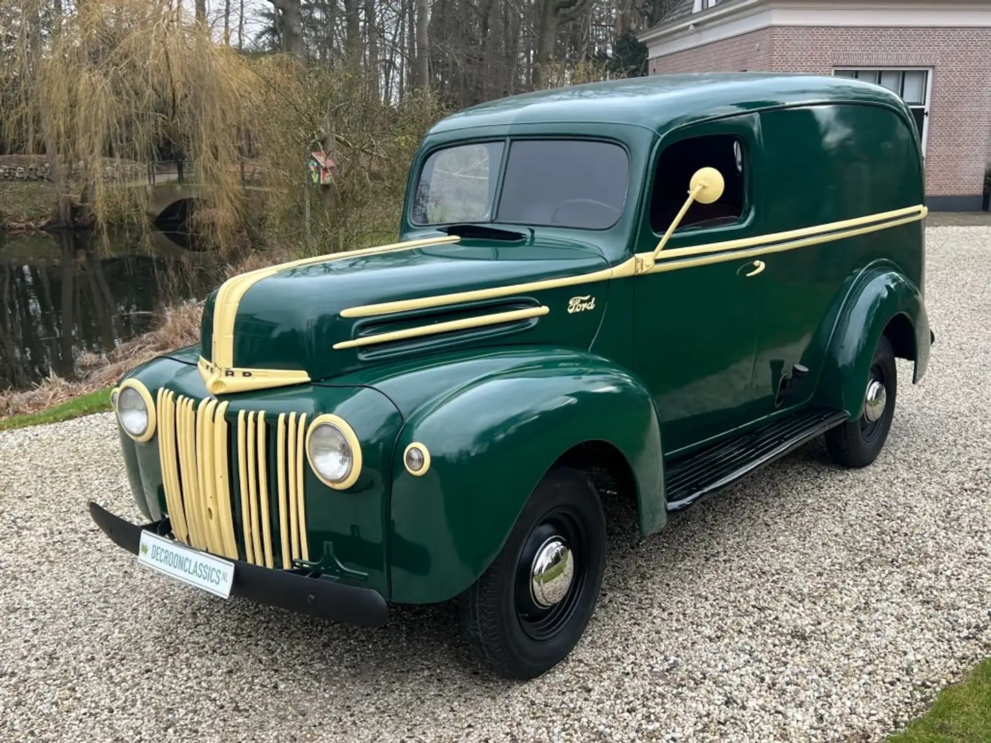 Ford 1946 Panelvan V8 RECLAME OBJECT #COOL Green - 2