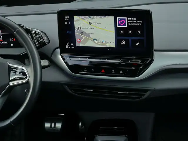 Volkswagen ID.4 view 6