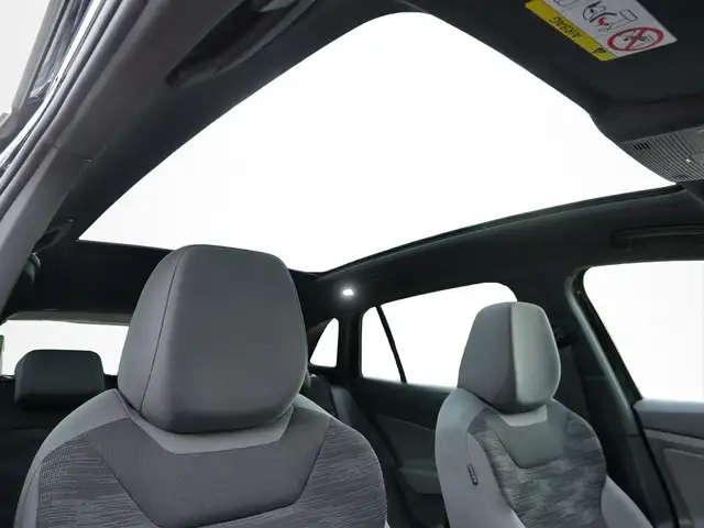 Volkswagen ID.4 view 11