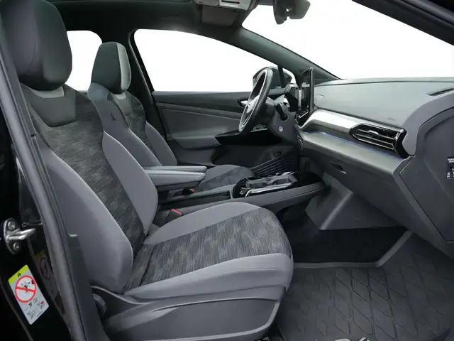 Volkswagen ID.4 view 4