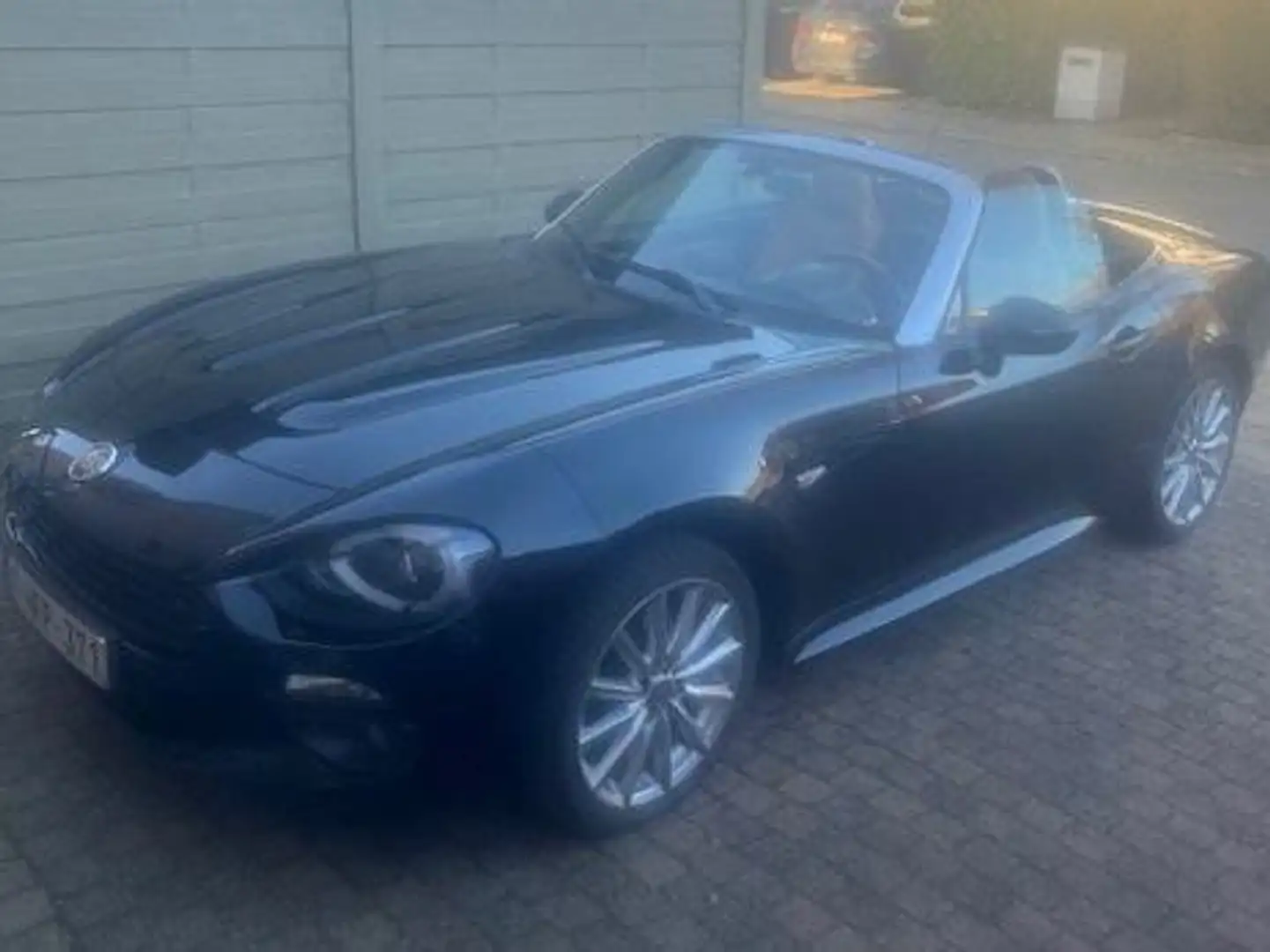 Fiat 124 Spider 1.4 MultiAir Lusso Noir - 1