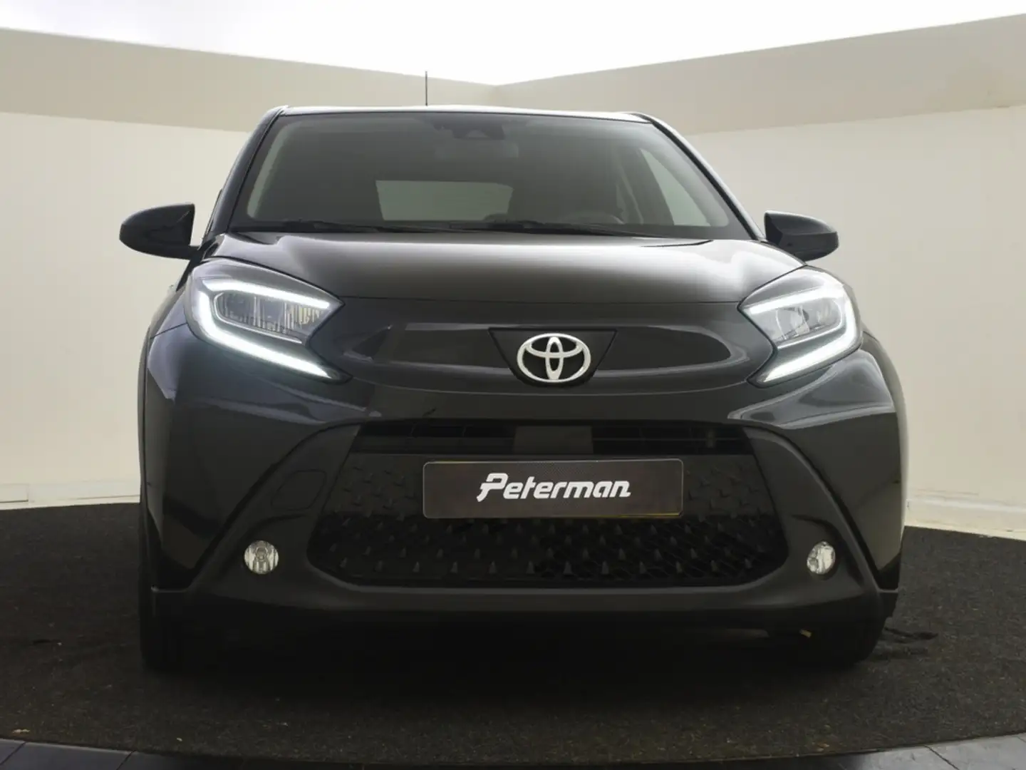 Toyota Aygo X Netto Deal * 1.0 VVT-i S-CVT first Edition | Clima Zwart - 2