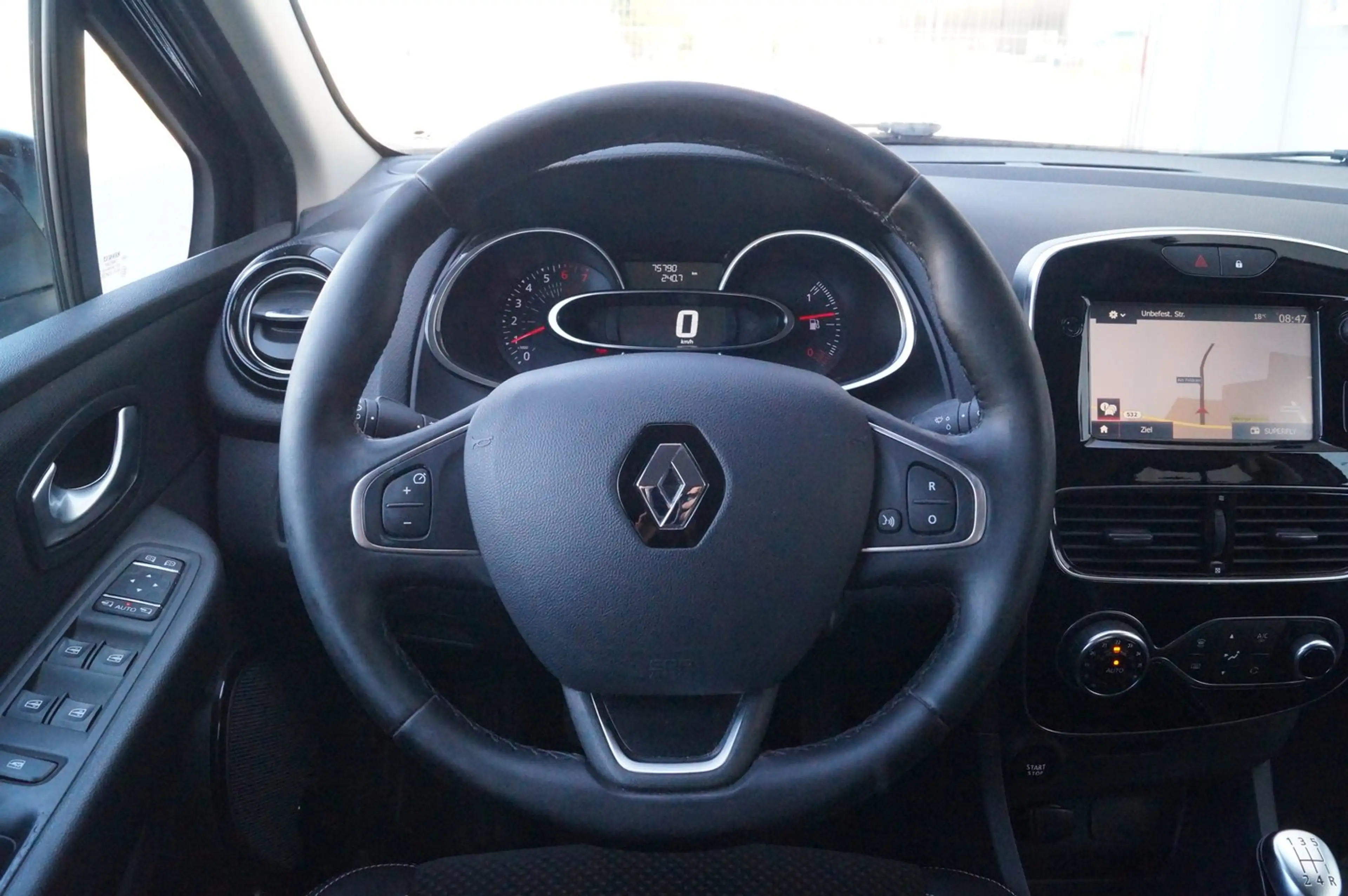 Renault Clio Grandtour Energy TCe 90 Intens — photo 14