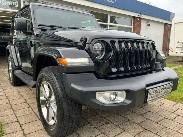 Jeep Wrangler Unlimited Sahara Cabr./Hardtop AUT AHK