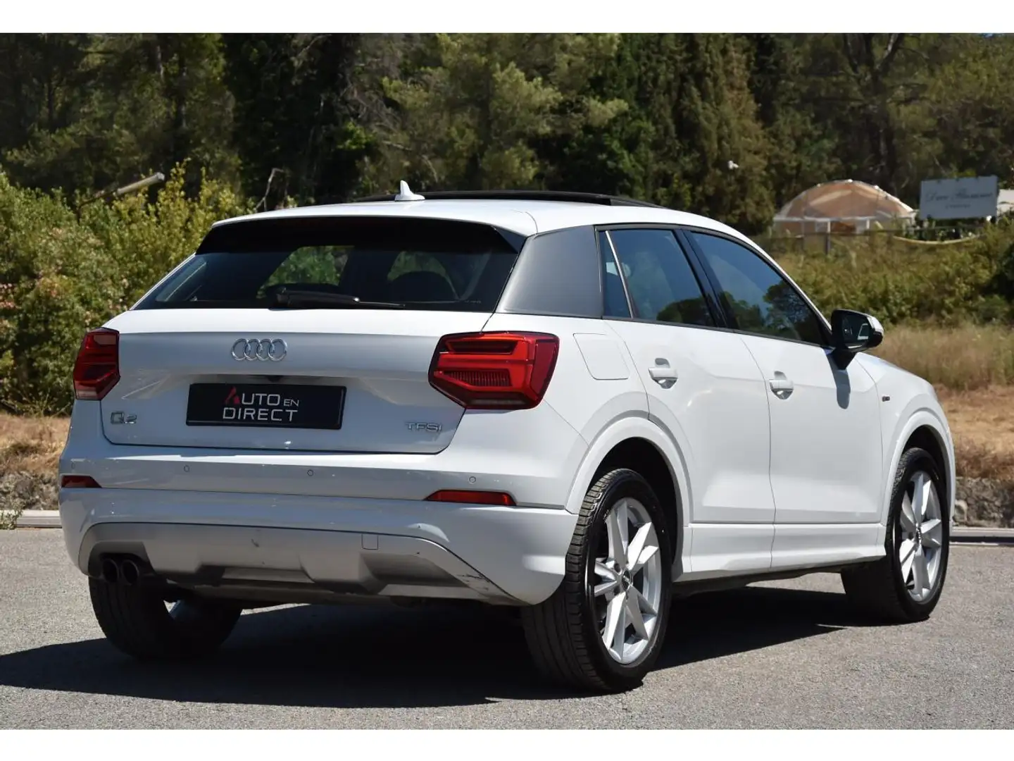 Audi Q2 1.4 TFSI COD - 150 - BV S-tronic  S Line PHASE 1 Blanc - 2