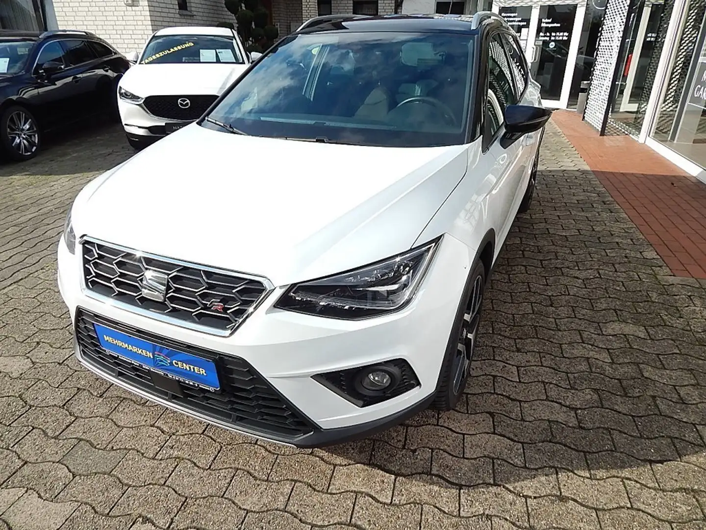 SEAT Arona 1.5 TSI FR Blanc - 2