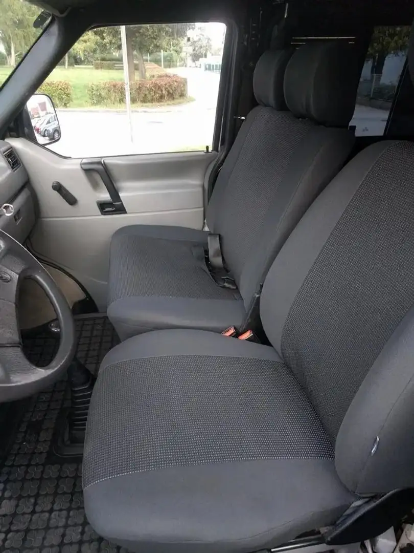 Volkswagen T4 Caravelle Caravelle 3-3-3 2,4 Ds. Schwarz - 2