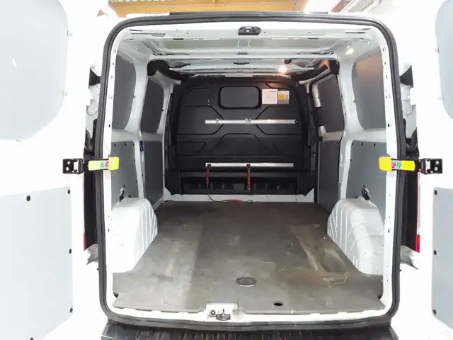 Ford Transit view 15