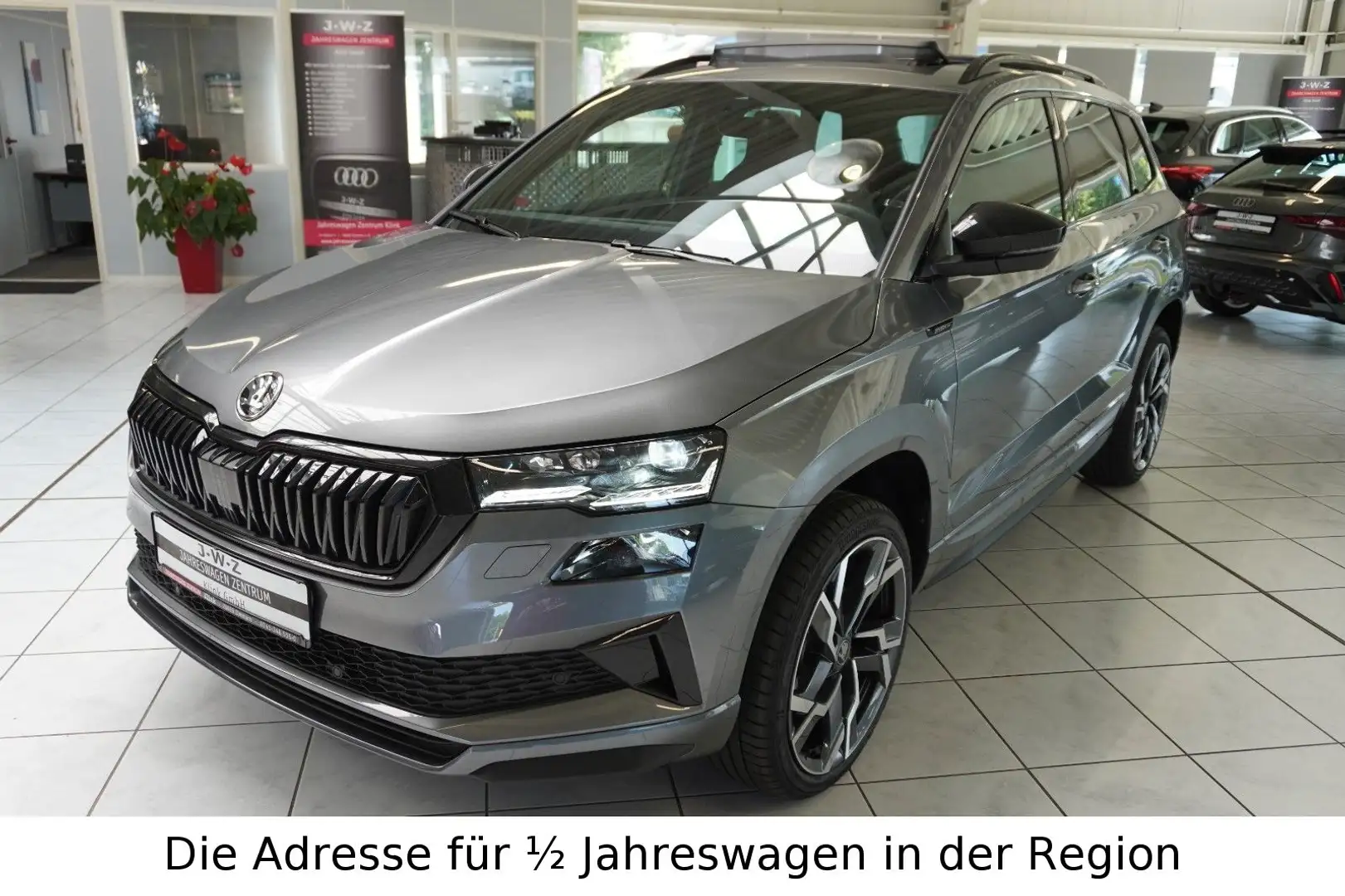 Skoda Karoq Sportline 1.5 TSI DSG*AHK*Pano*Kamera*ACC* Grigio - 1