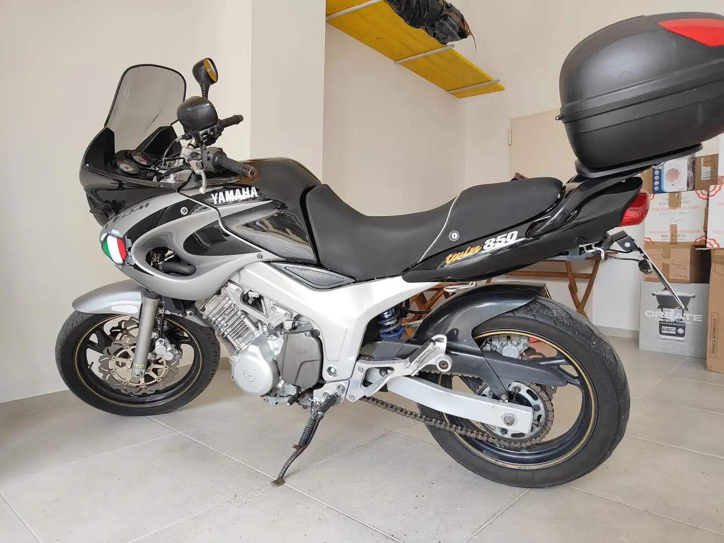 Yamaha TDM 850 Nero - 1