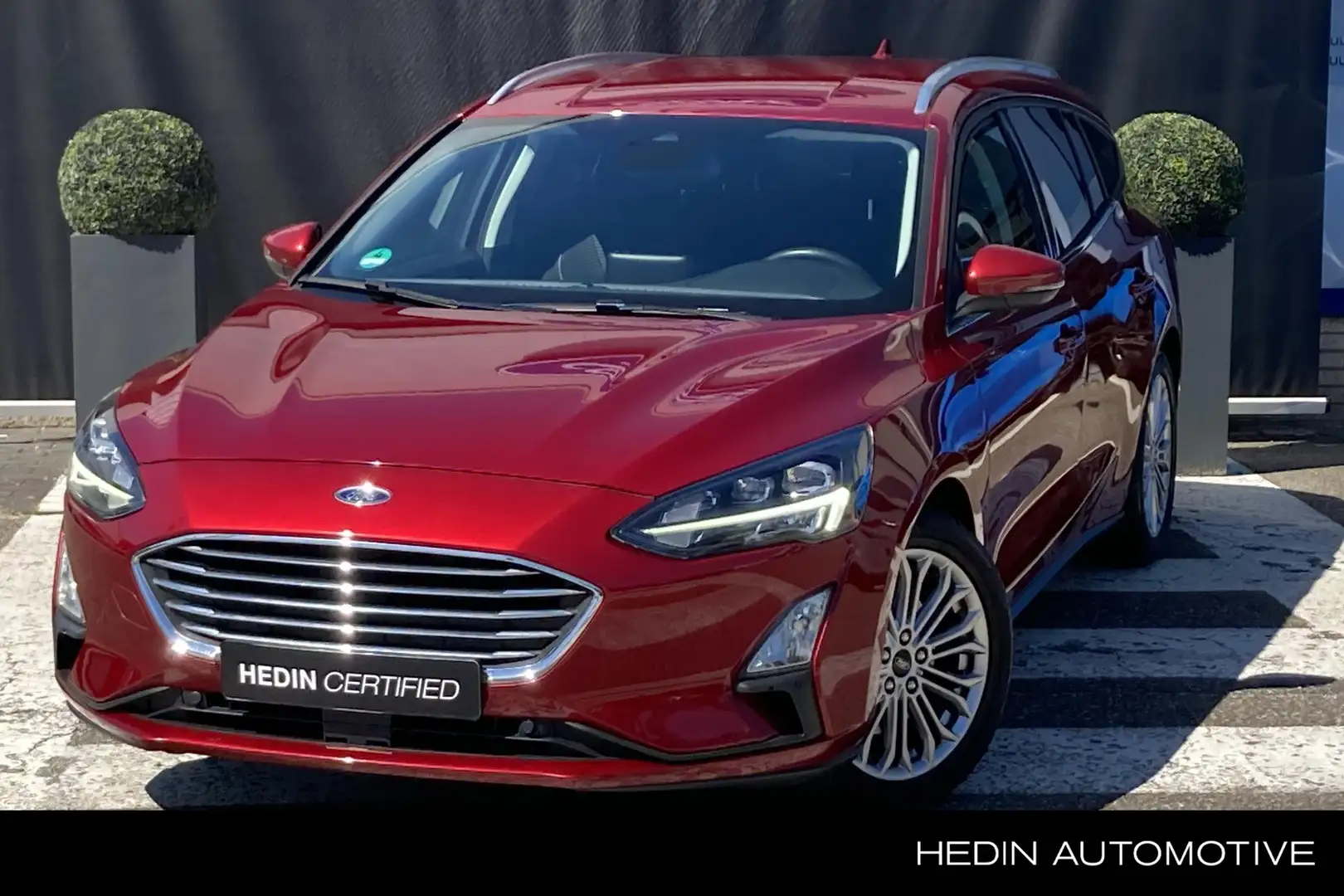 Ford Focus Wagon 1.0 EcoBoost Titanium Business | Stoel, Stuu Rood - 1