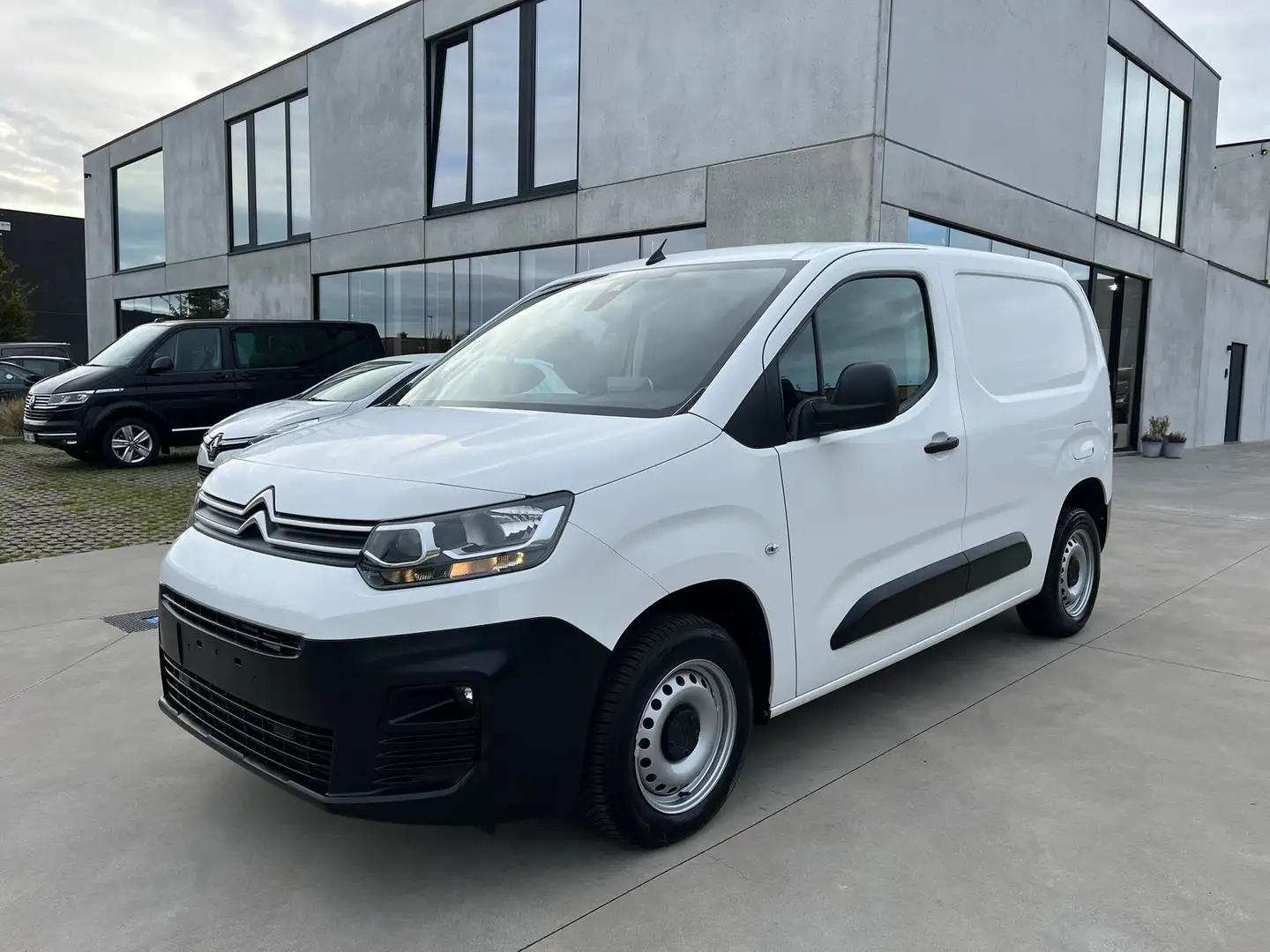Citroen Berlingo 2021 3pl/102PK/NAVI/CAMERA/PDC/GARANTIE Wit - 1