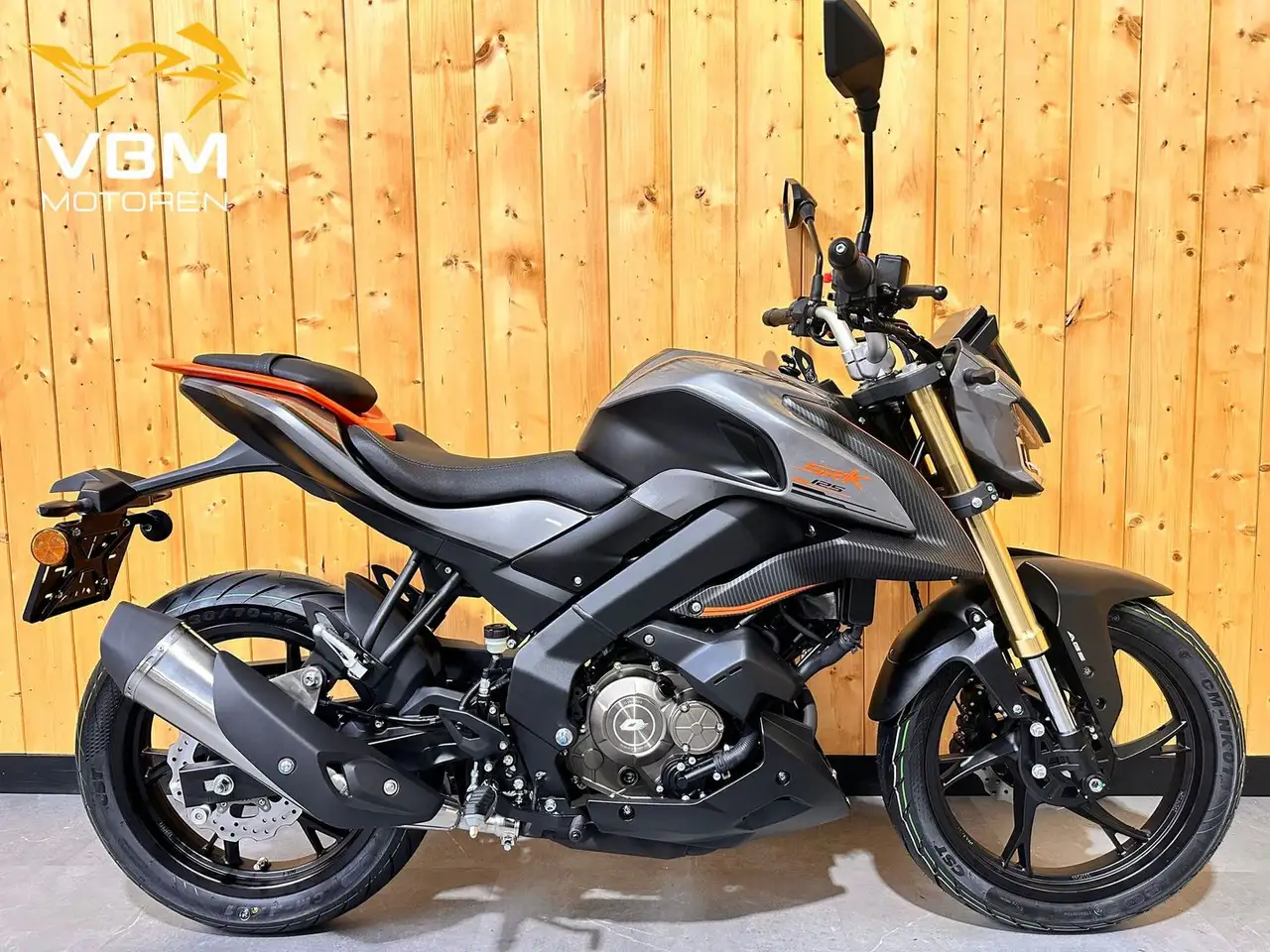 QJ Motor SRK 125 S