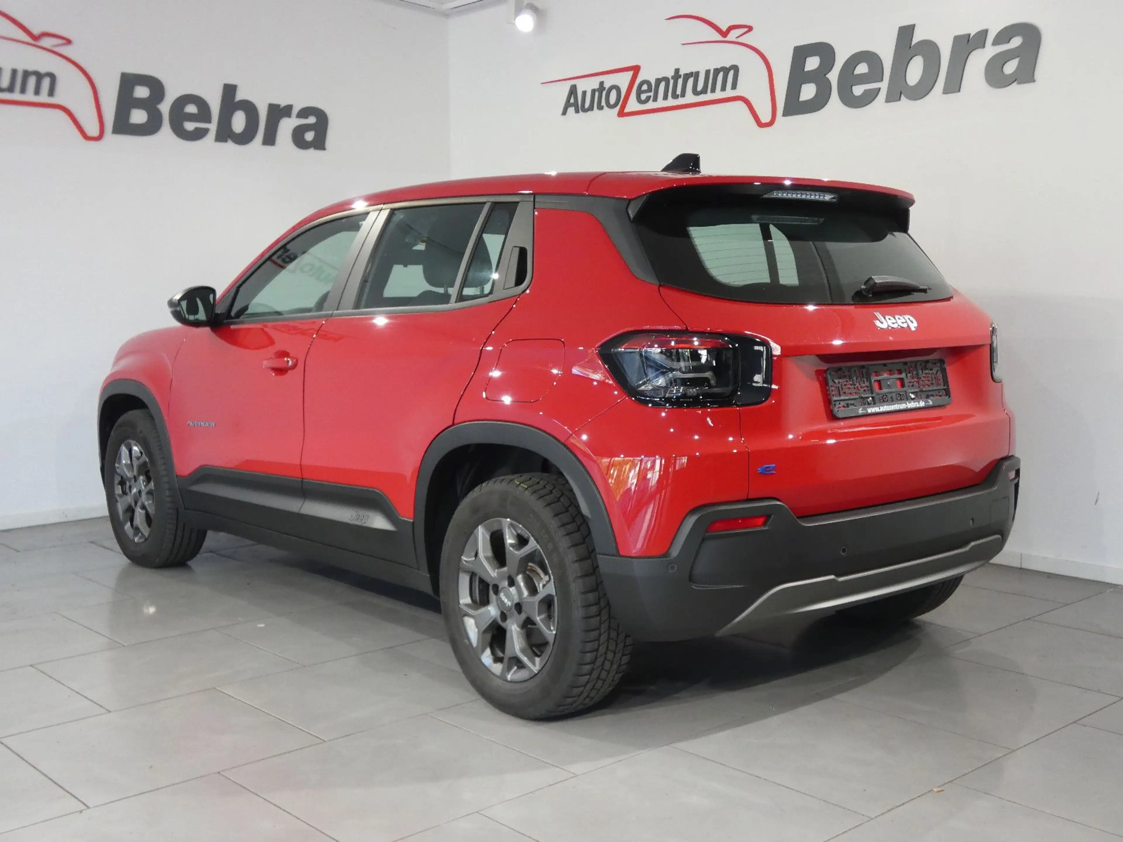 Jeep Avenger Longitude Electric LED/Navi/Tempomat/PDC — photo 8