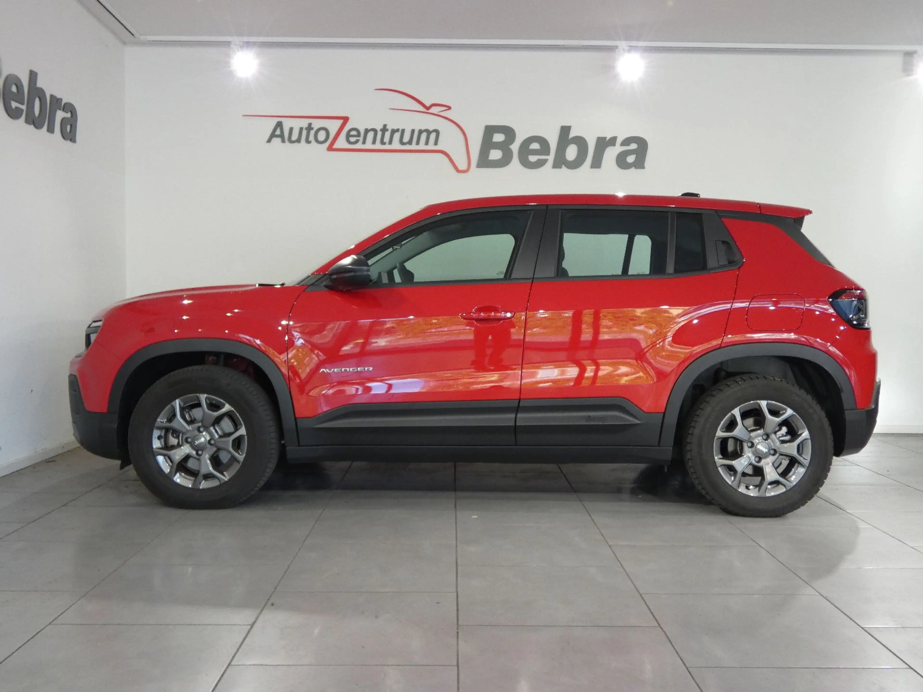 Jeep Avenger Longitude Electric LED/Navi/Tempomat/PDC — photo 5