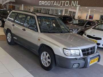 2.0 AWD basis Airco, Trekhaak, Stuurbekrachtiging
