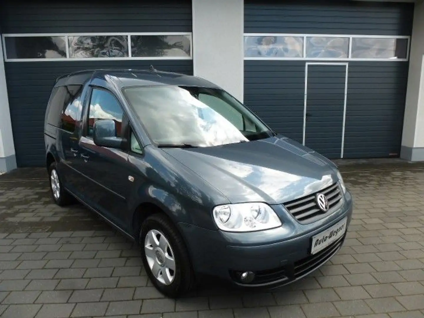 Volkswagen Caddy 1.6 Life Team Klimaautom. SHZ Standheizg. Gris - 1