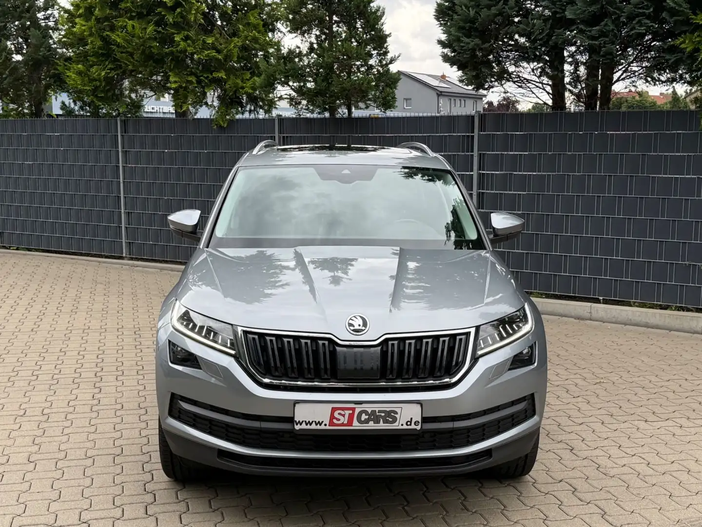 Skoda Kodiaq Style 2.0 TDi DSG PANO STANDH. LED AHK Grijs - 2