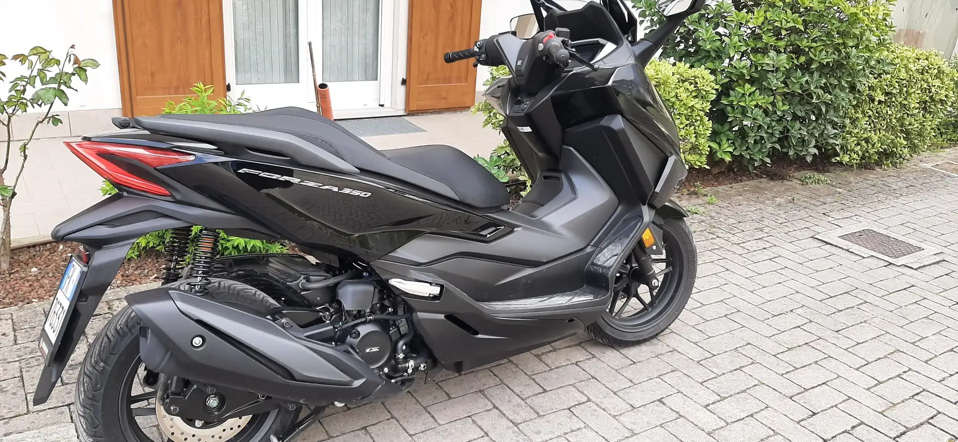 Honda Forza 350 Nero - 1