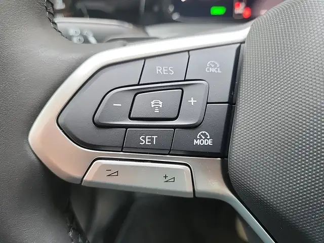 Volkswagen Golf view 13