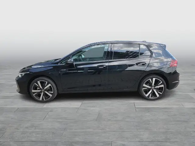 Volkswagen Golf view 3