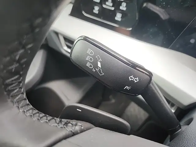 Volkswagen Golf view 12