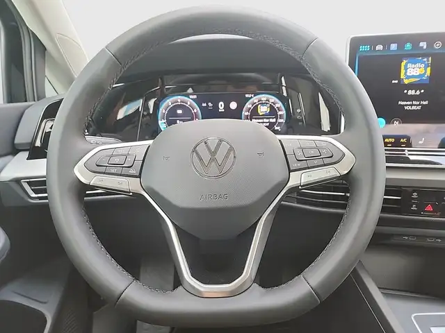 Volkswagen Golf view 10