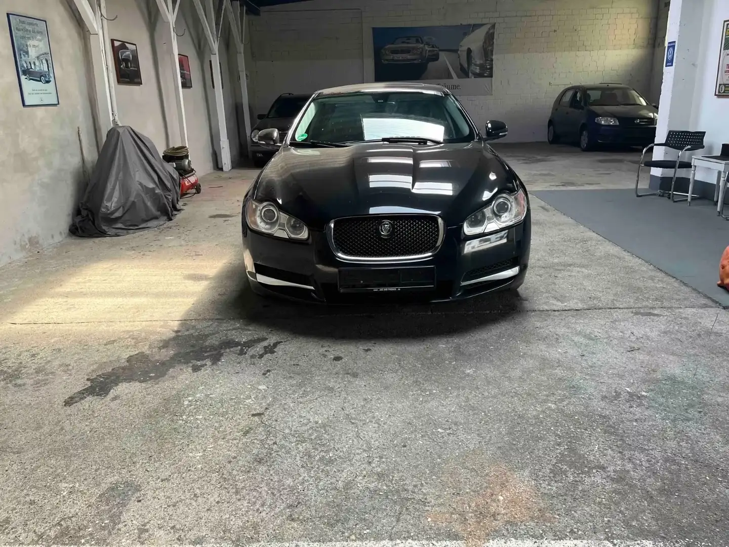 Jaguar XF XF 3.0 V6 Diesel Premium Luxury Schwarz - 2