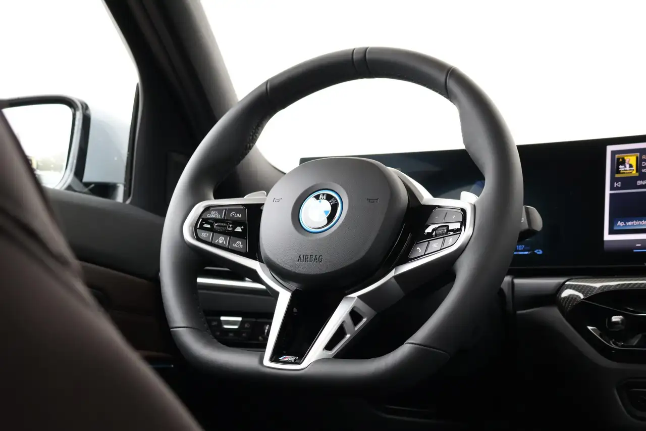 BMW 3 Series 2026 — фото 13