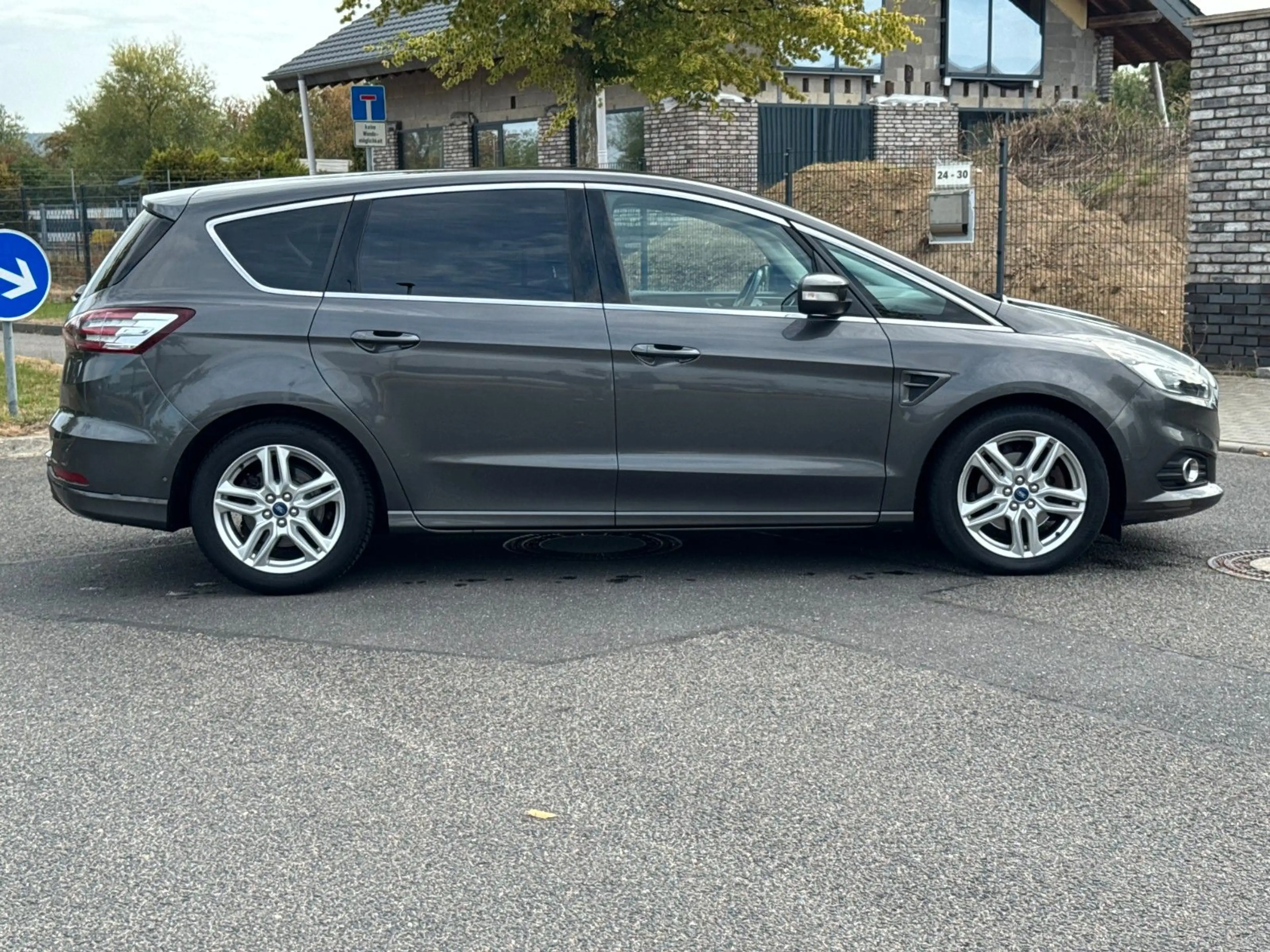 Ford S-Max Titanium *Autom.*7-Sitz*Navi*Kamera*Leder* — photo 6