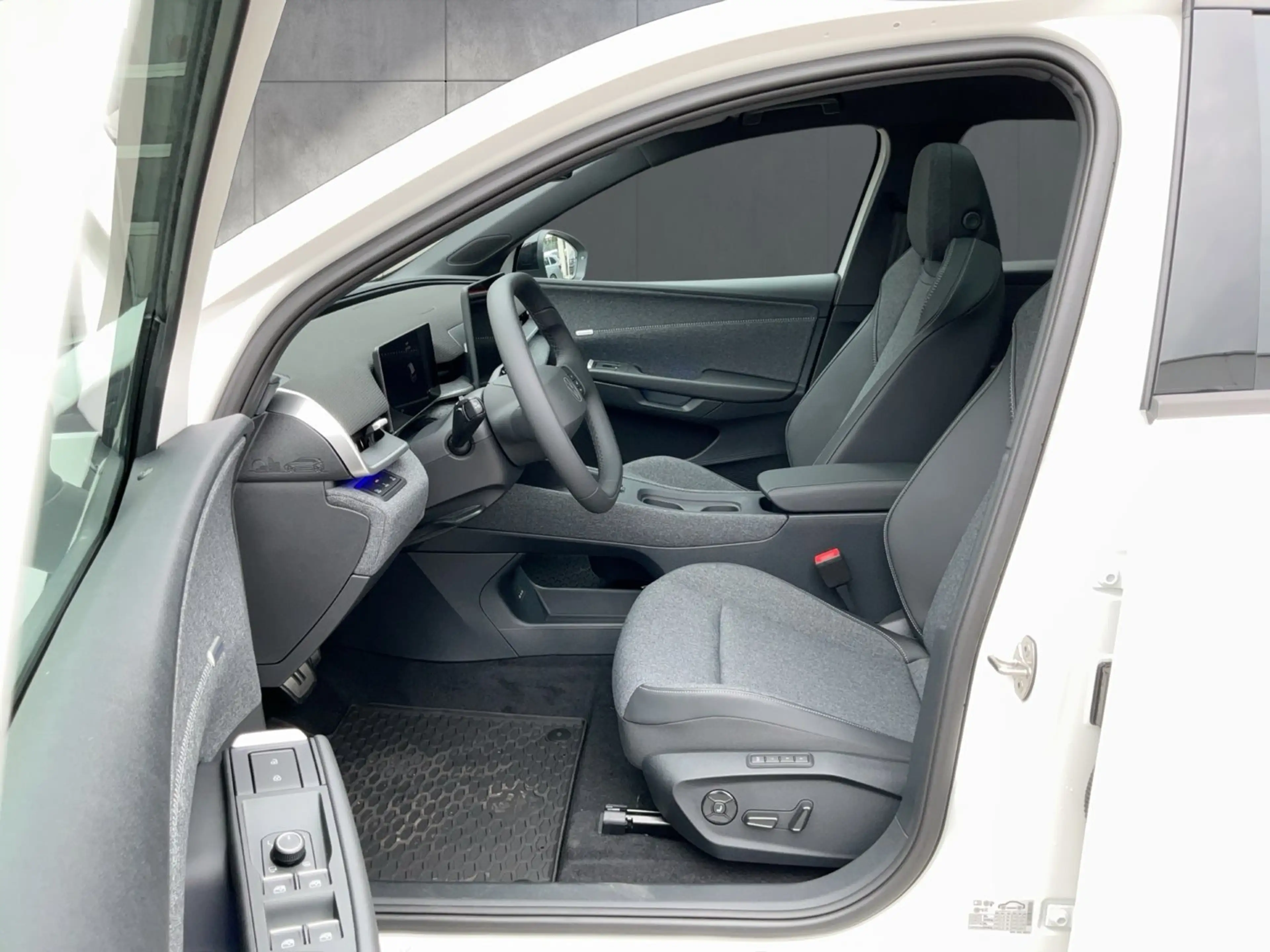 Volkswagen ID. Polo VW ID. Polo Style Edition+ 155 kW - 52 kWh — photo 9