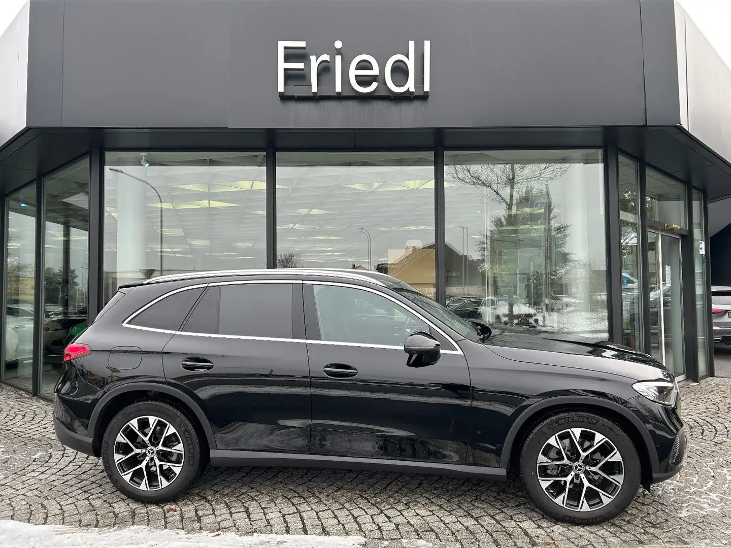 Mercedes-Benz GLC 220 d 4M Edition Distronic AHK LED 360° Noir - 2