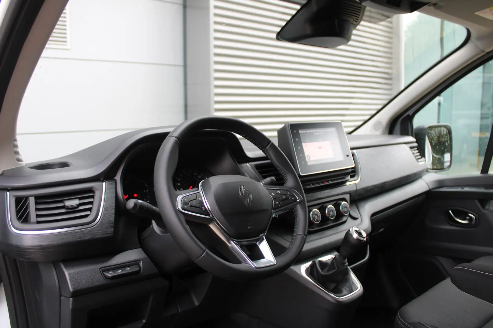 Renault Trafic 2.0 Blue dCi 130pk T29 L1H1 Advance - Navigatie - Blanco - 2