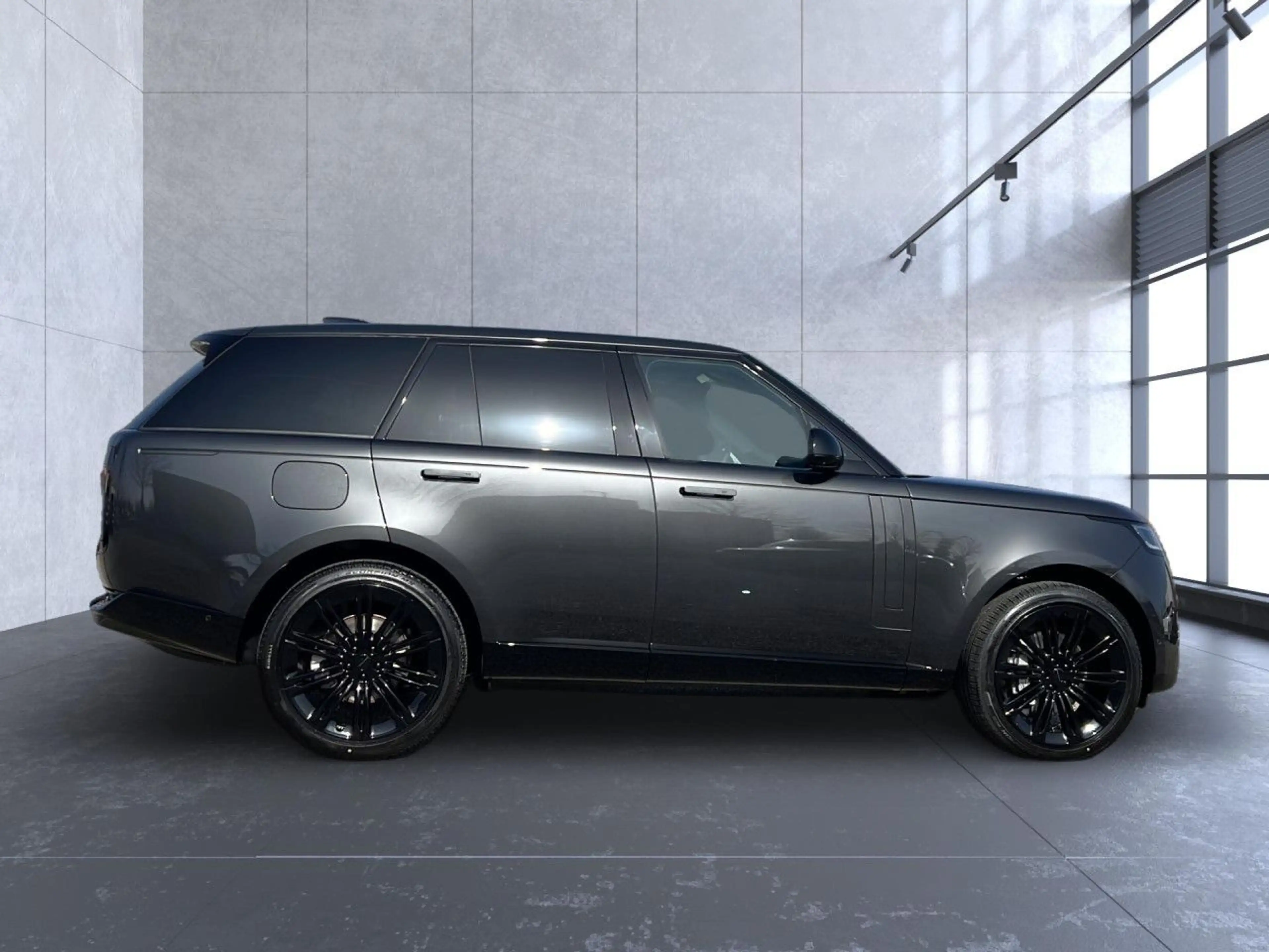 Land Rover Range Rover D300 SE — photo 6