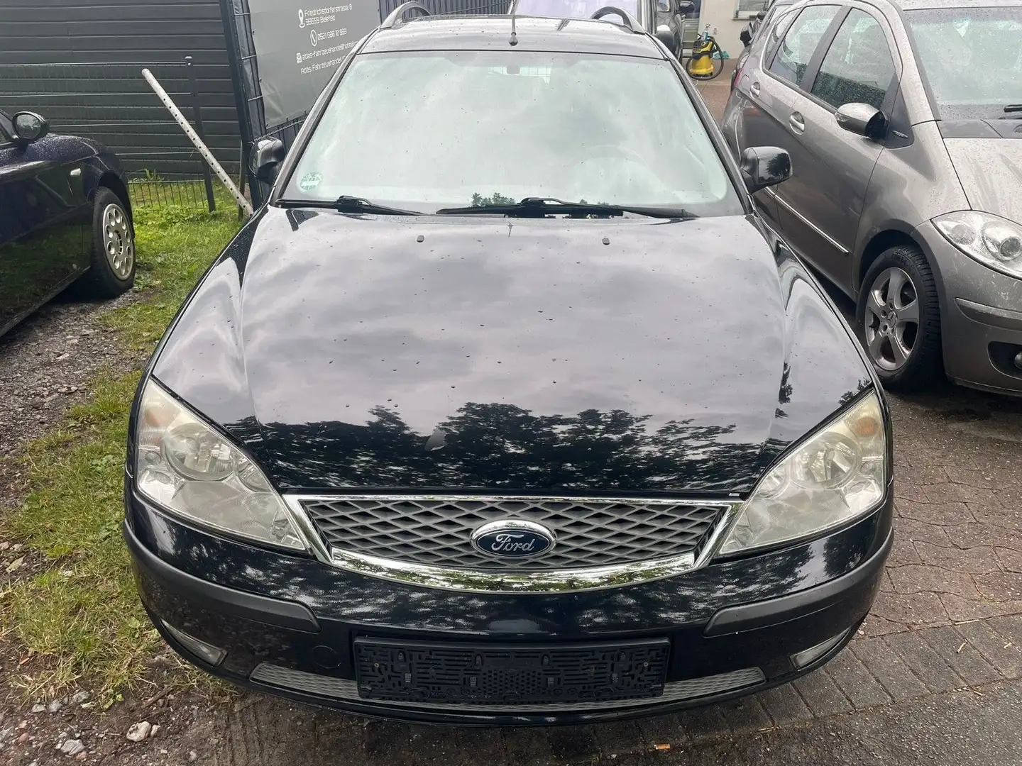 Ford Mondeo TurnierFutura X,Klimaaut.,AHK,Alu,TÜV NEU Negro - 2
