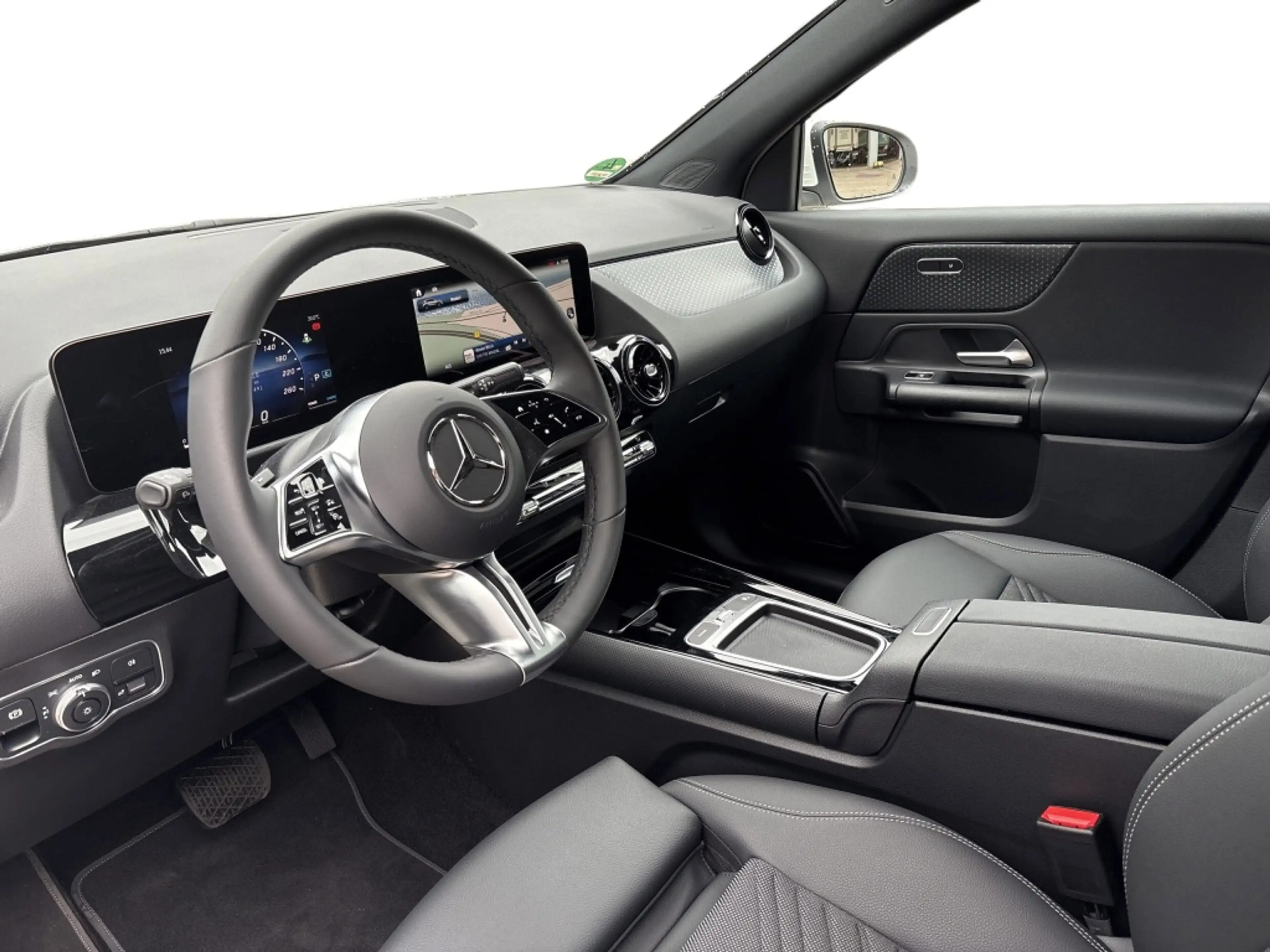 Mercedes-Benz GLA 180 Advanced RFK Totwinkelass. 17" — photo 9