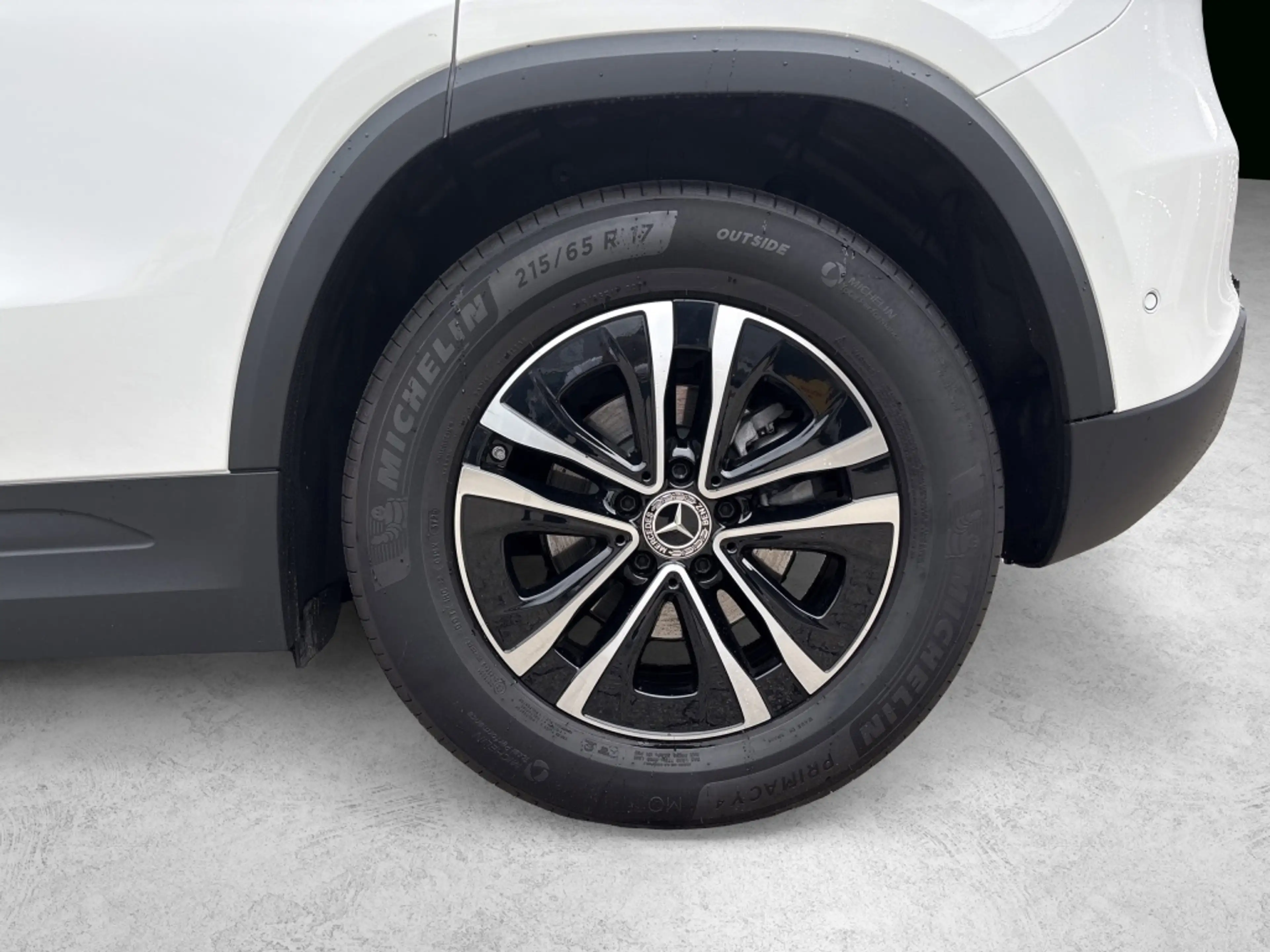 Mercedes-Benz GLA 180 Advanced RFK Totwinkelass. 17" — photo 4
