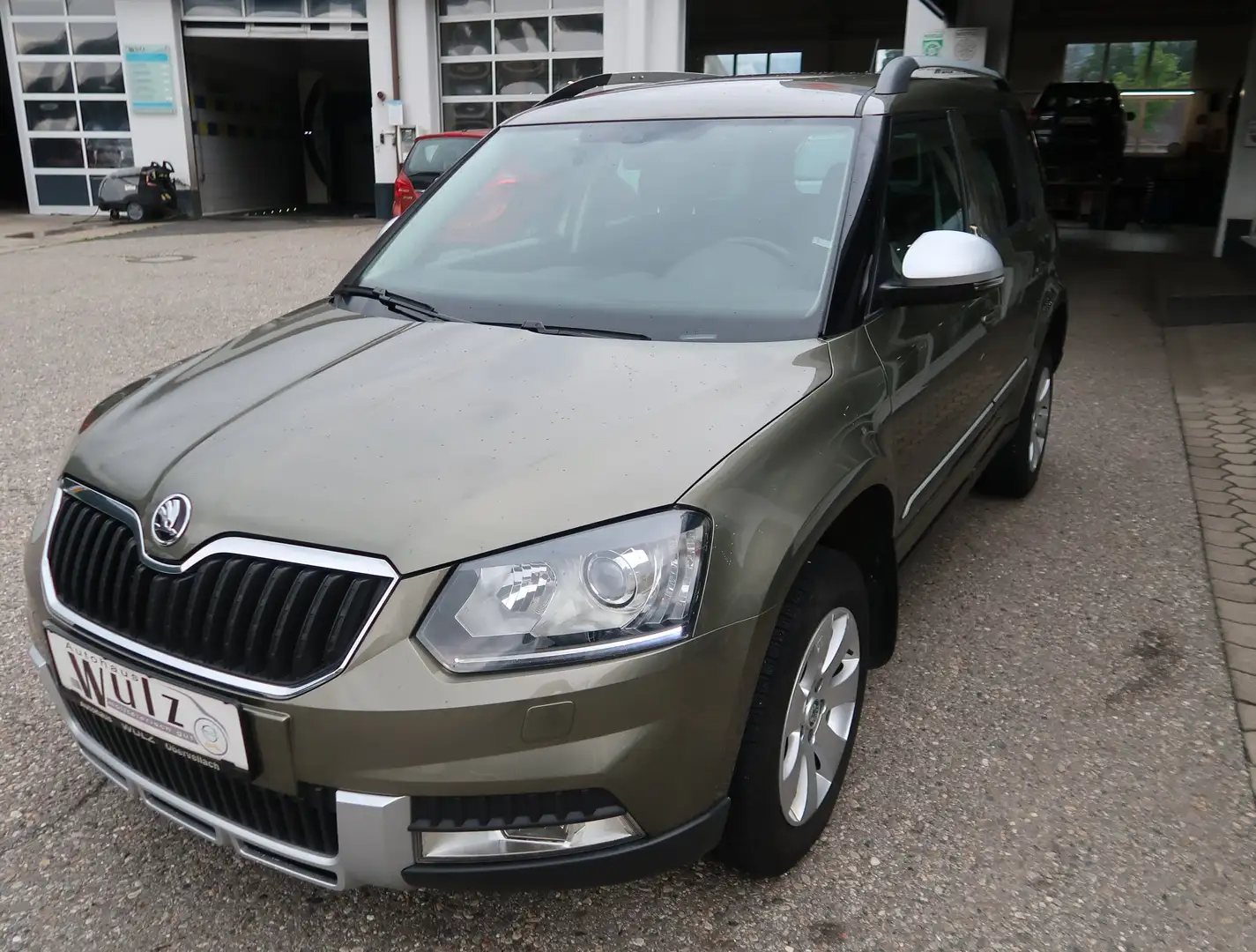 Skoda Yeti 2.0 TDI, Style 4x4 Grün - 2