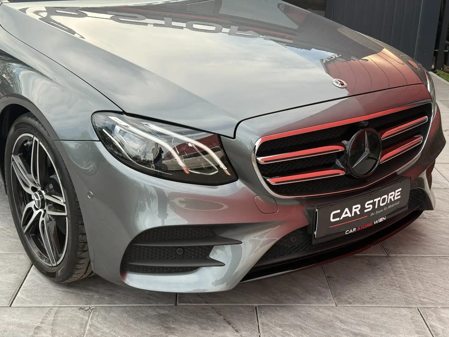 Mercedes-Benz E 220 d|AMG-Line|Pano|Widescreen|Spuras|NightPak|360° Grau - 2