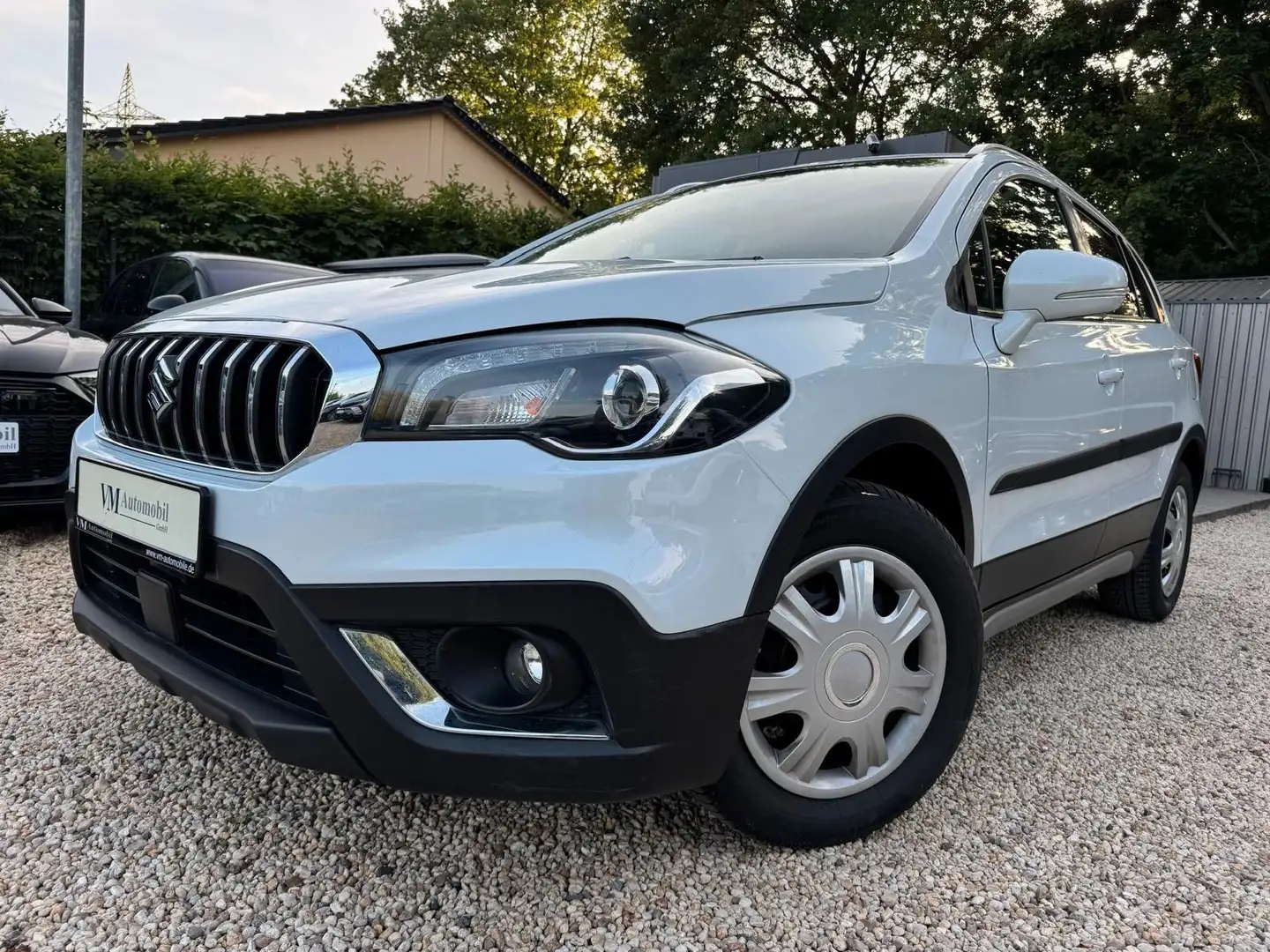 Suzuki SX4 S-Cross Club Kam*Navi*SitzHz.*Tempo*1.Hand Wit - 1
