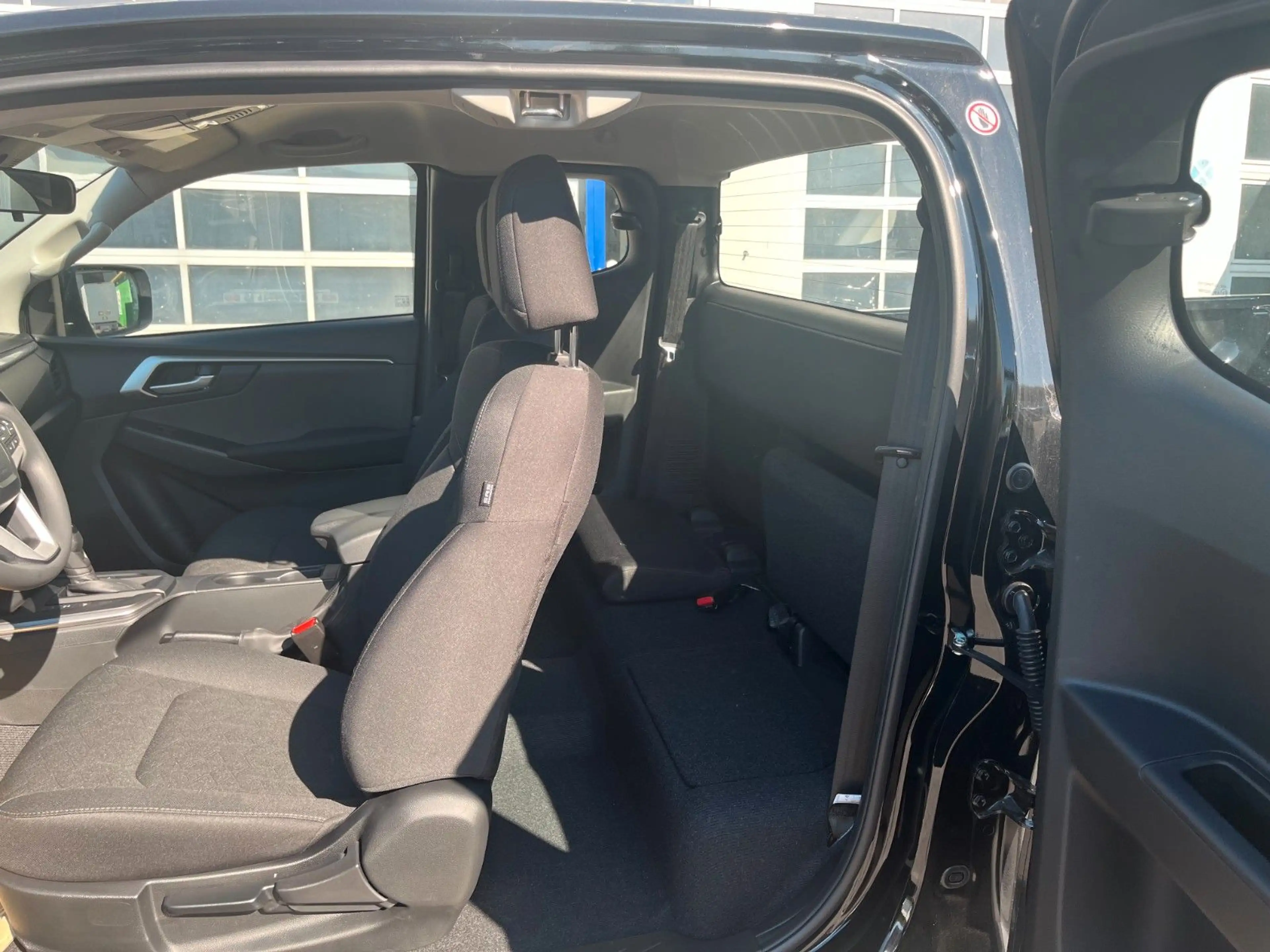 Isuzu D-Max Space Cab LS AT  +SOFORT+ — photo 7