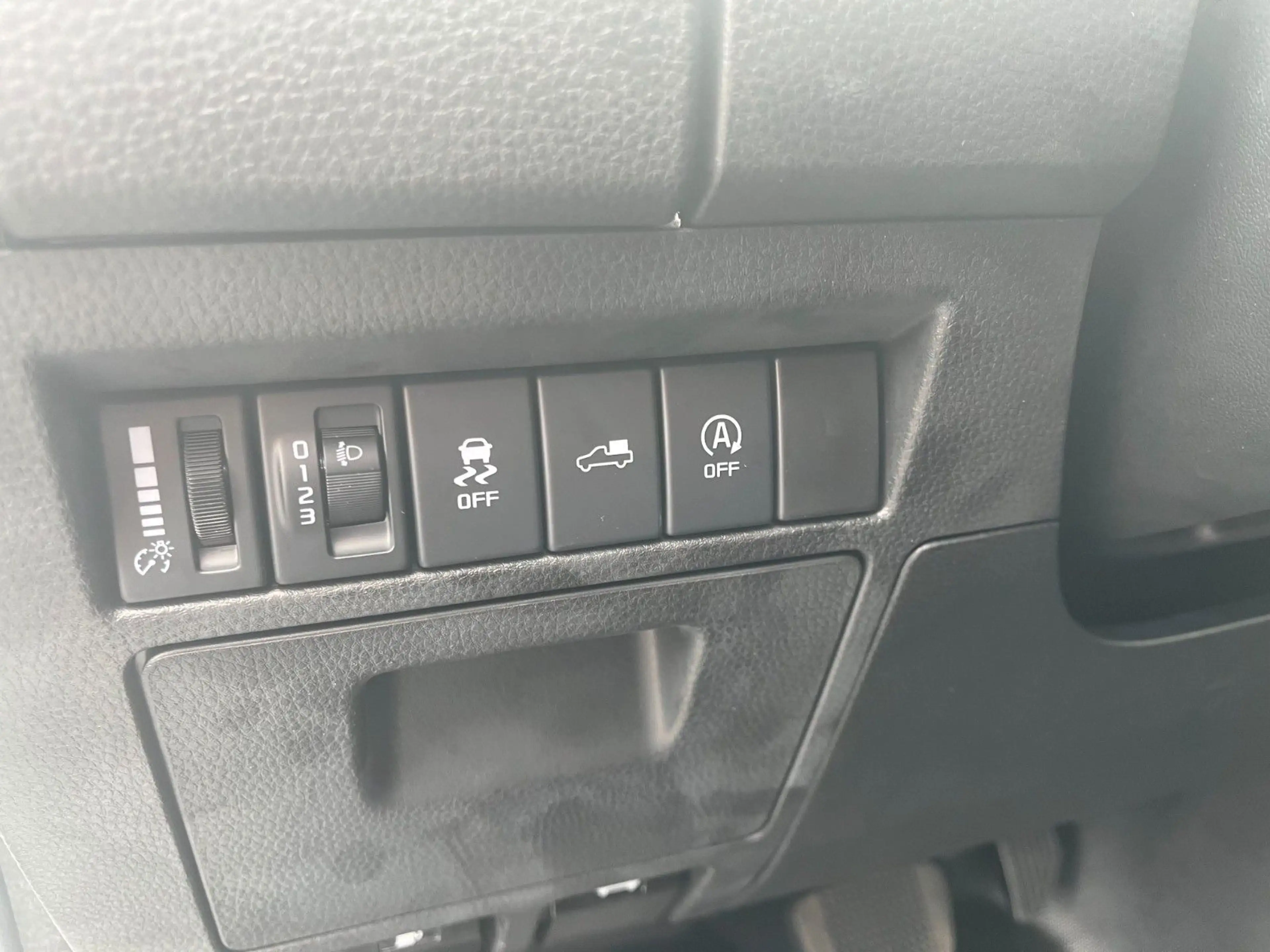 Isuzu D-Max Space Cab LS AT  +SOFORT+ — photo 8