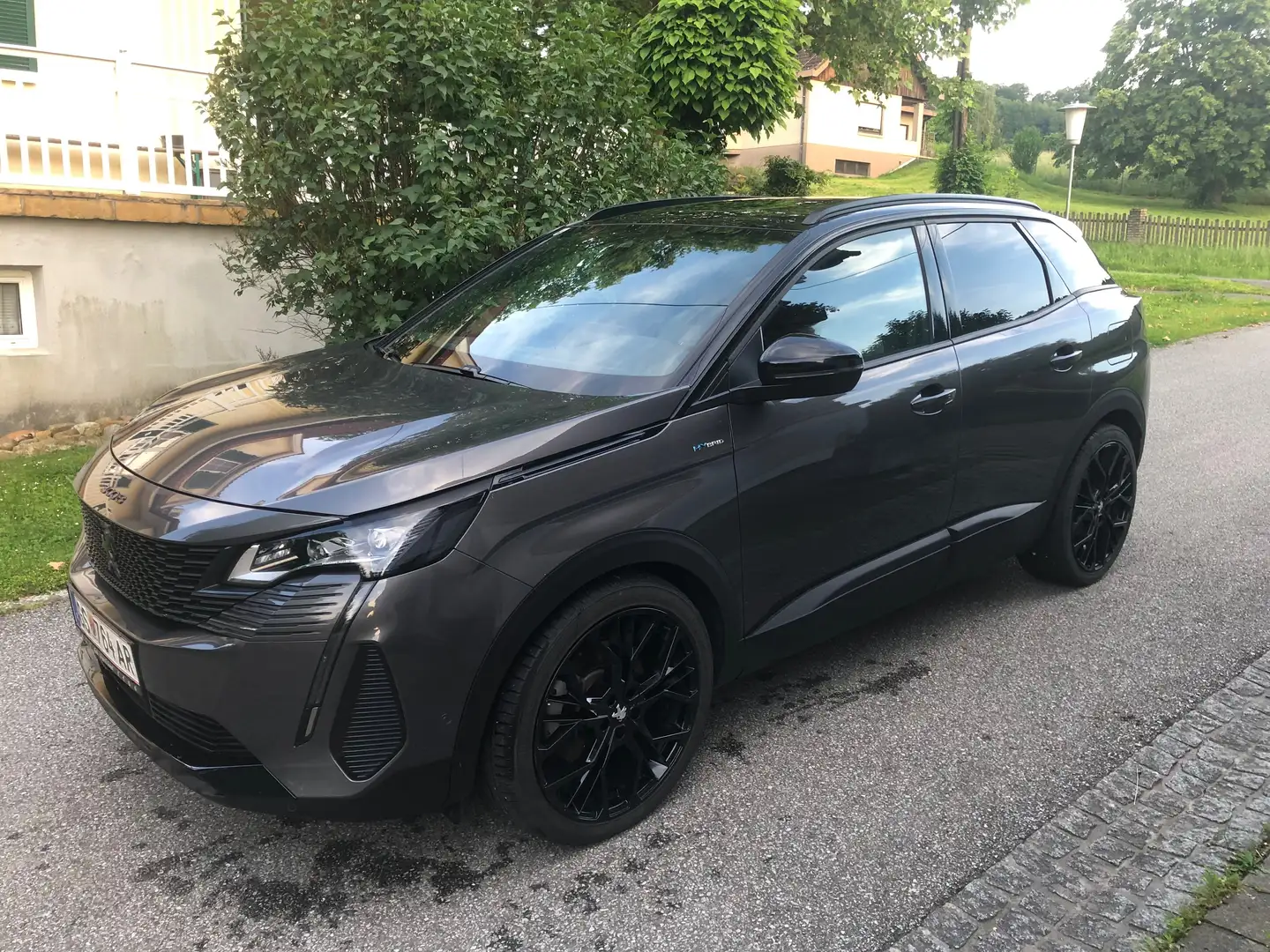Peugeot 3008 3008 Hybrid 225 PHEV e-EAT8 GT-Line Aut. GT-Line Grau - 1