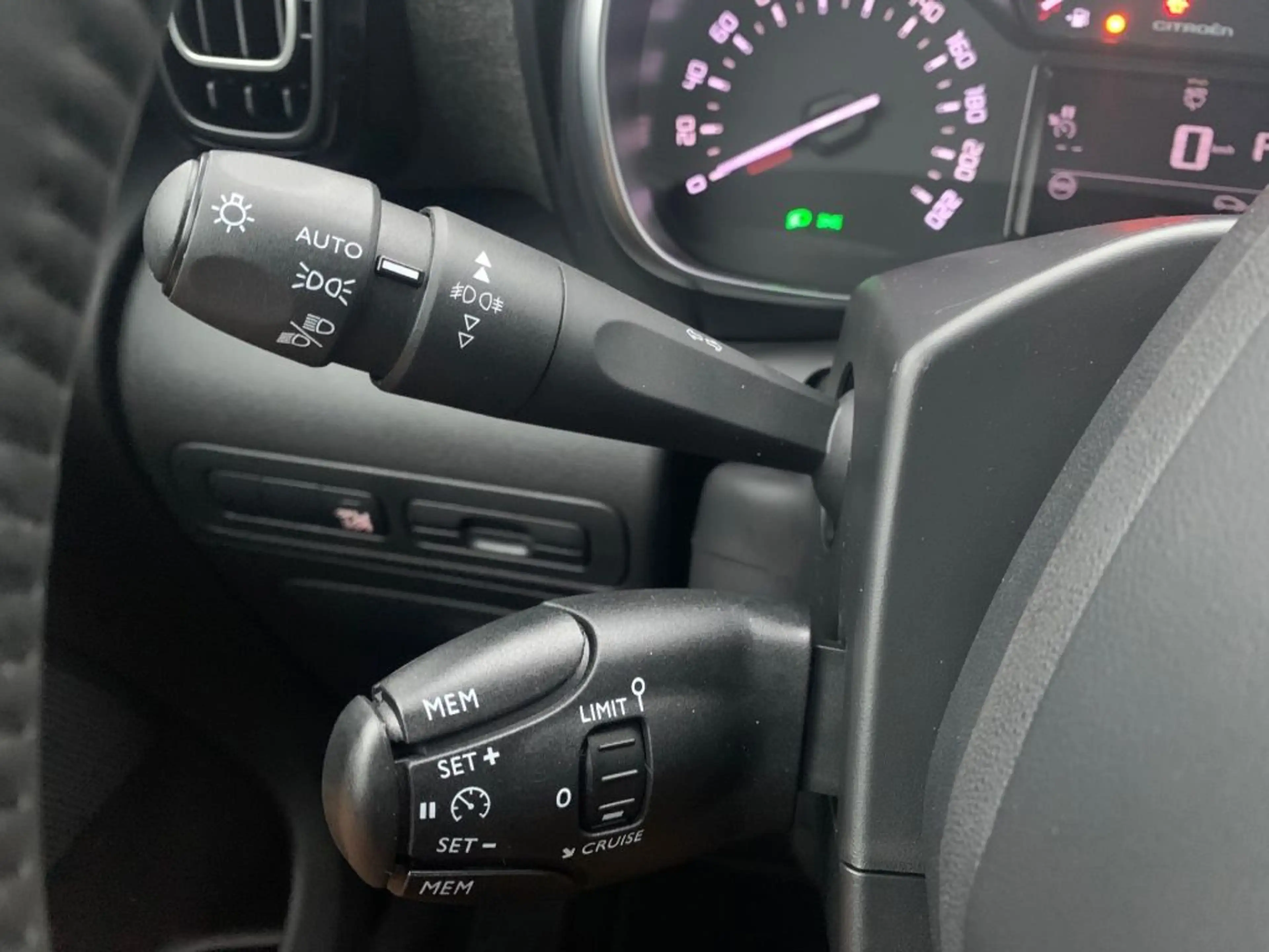 Citroen C3 Aircross PureTech 130 Stop & Start EAT6 OPF PLUS — photo 11