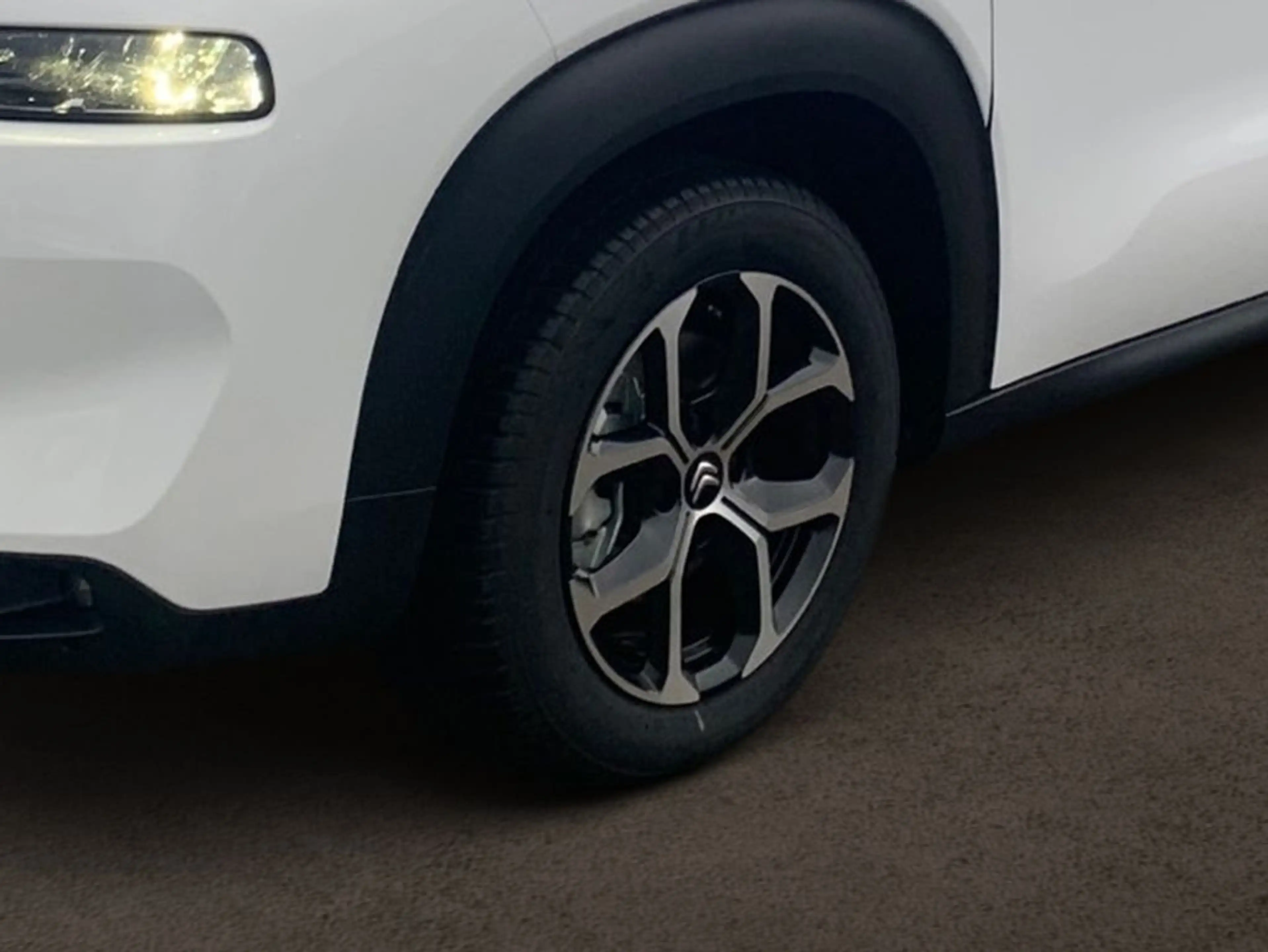 Citroen C3 Aircross PureTech 130 Stop & Start EAT6 OPF PLUS — photo 21