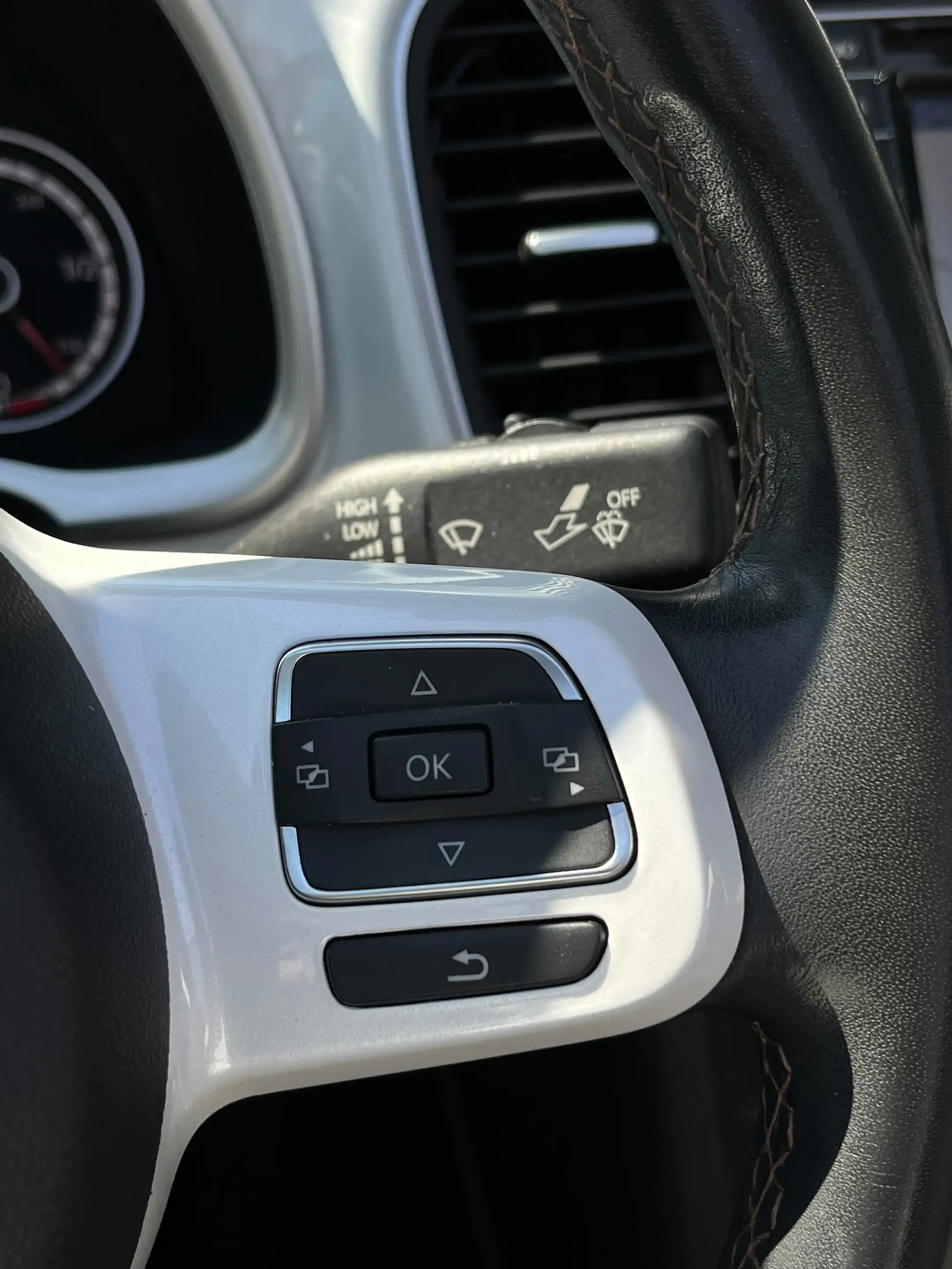Volkswagen Beetle Cabriolet 1.4 TSI Aut. Cup Sport | LED | 19"LMV — photo 10